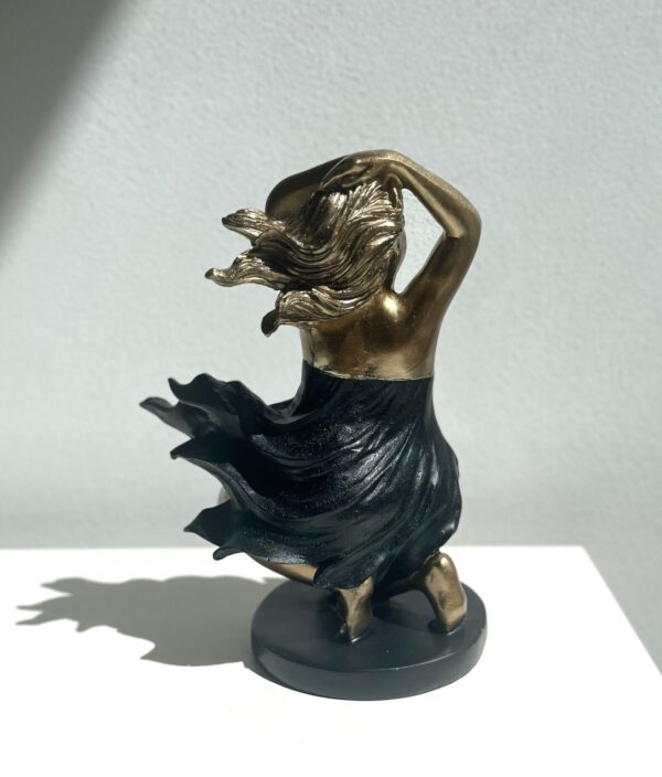 Dansende dame 1 - Afbeelding 3