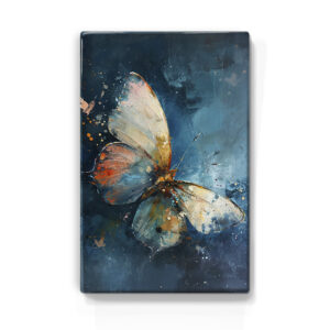 145. Gekleurde vlinder links op houten paneel(tje)